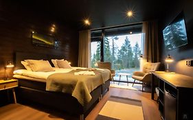 Ruka Trek Gasthaus & Hard Trek Cafe